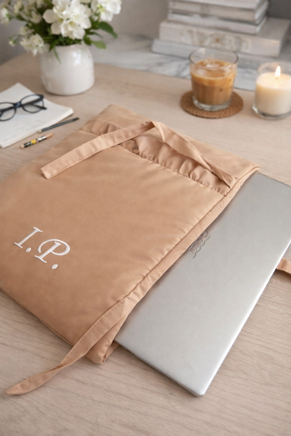 Elegantni etui za laptop s personalizacijom